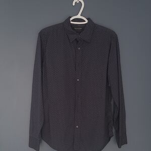 Banana Republic Men's Dark Patterned Shirt